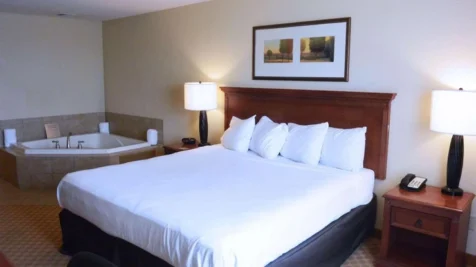 country-inn-suites-by-radisson-peoria-north-il-main-hero