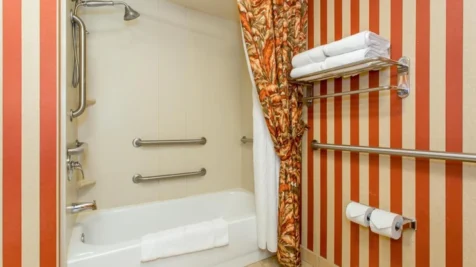 holiday-inn-express-suites-bloomington-an-ihg-hotel-main-hero