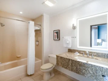 holiday-inn-suites-chicago-northwest-elgin-by-ihg-main-hero