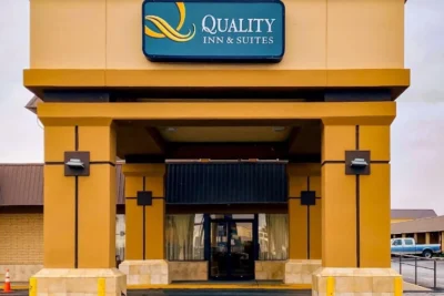 quality-inn-suites-airport
