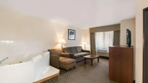 quality-inn-suites-steamboat-springs-main-hero