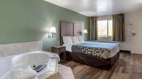 Econo Lodge Portland Airport – Portland